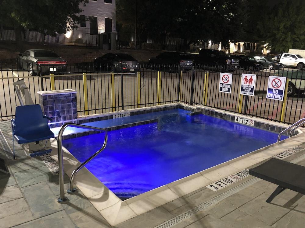 Super 8 By Wyndham Bedford Dfw Airport West Motel Ngoại thất bức ảnh