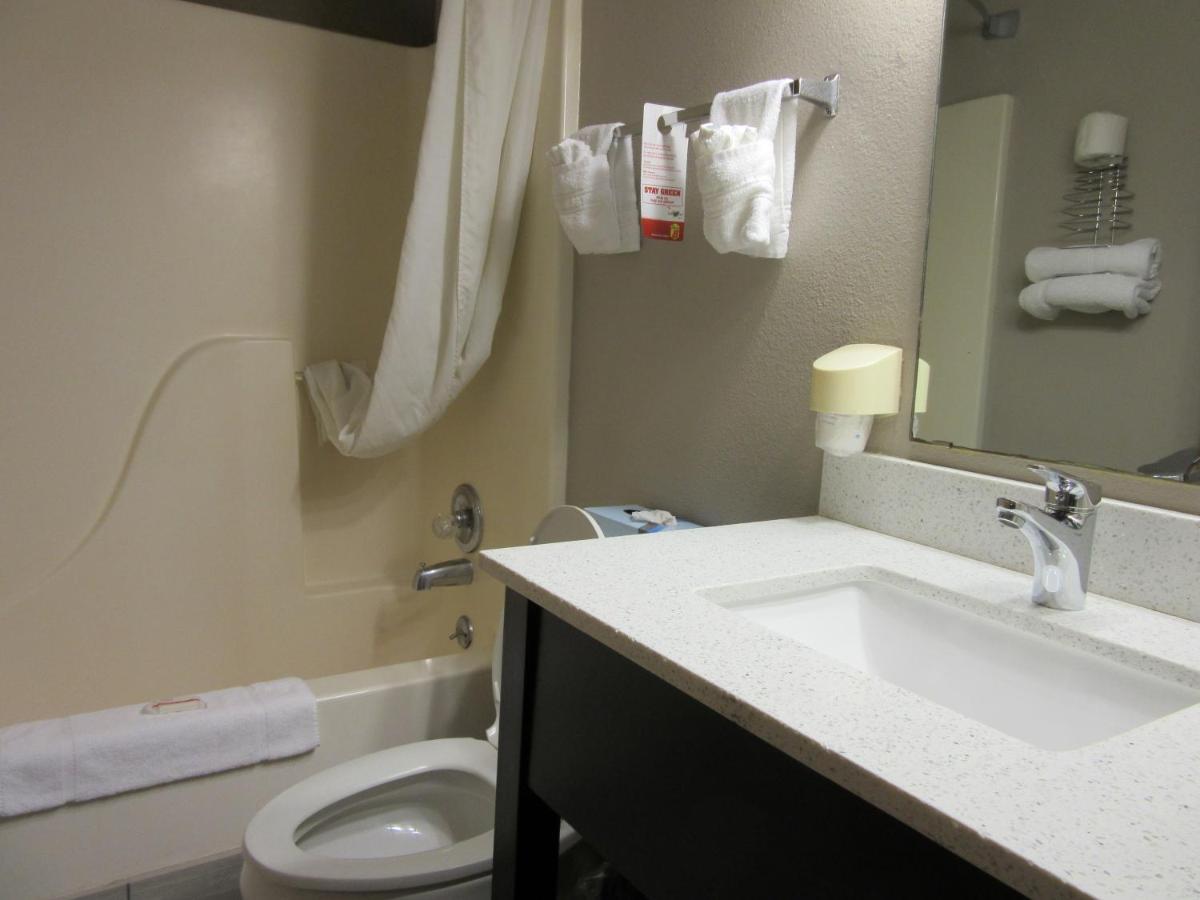 Super 8 By Wyndham Bedford Dfw Airport West Motel Ngoại thất bức ảnh