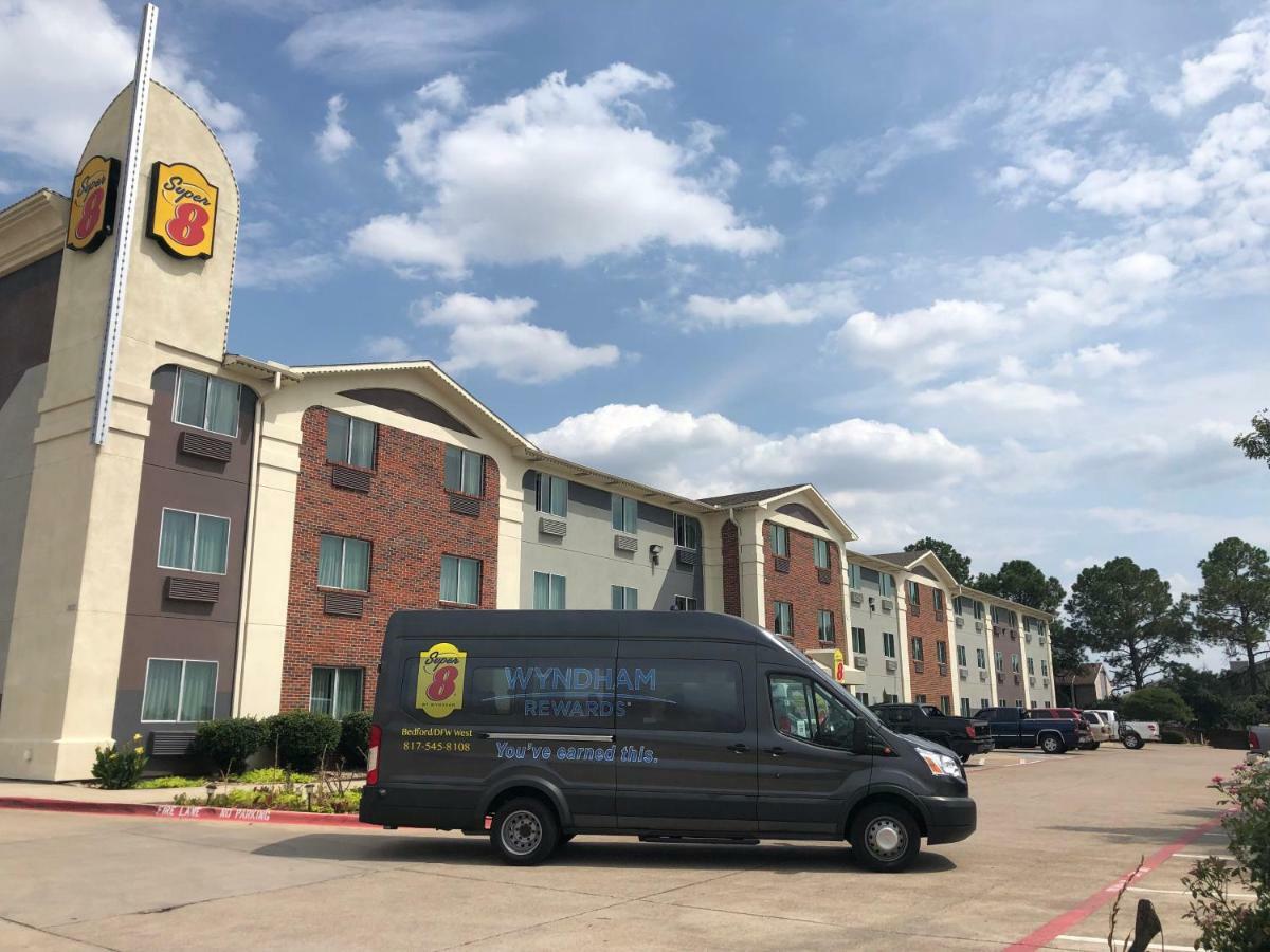 Super 8 By Wyndham Bedford Dfw Airport West Motel Ngoại thất bức ảnh